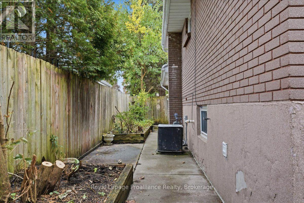 550 Victoria Avenue, Belleville, Ontario  K8N 2G7 - Photo 34 - X13865520
