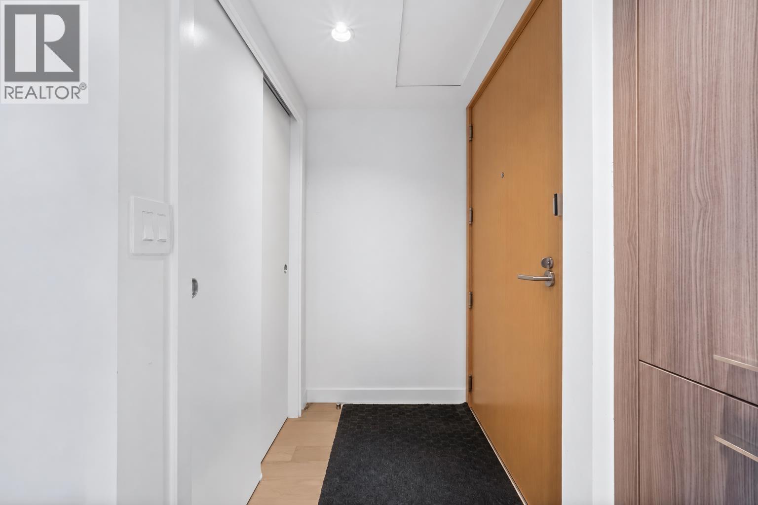 603 4638 Gladstone Street, Vancouver, British Columbia  V5N 0G5 - Photo 4 - R3172747