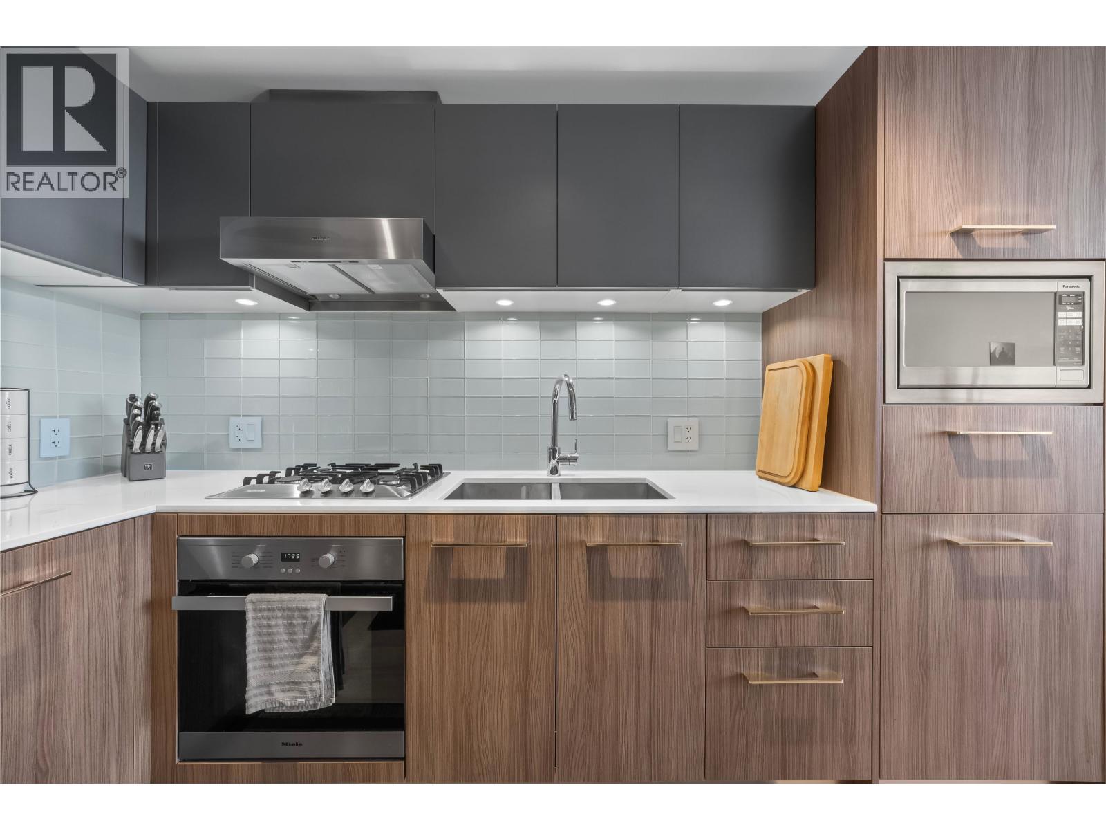 603 4638 Gladstone Street, Vancouver, British Columbia  V5N 0G5 - Photo 5 - R3172747