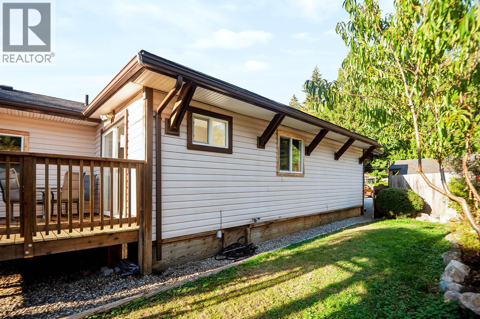 1413 Sunshine Coast Highway, Gibsons, British Columbia  V0N 1V5 - Photo 34 - R3172733