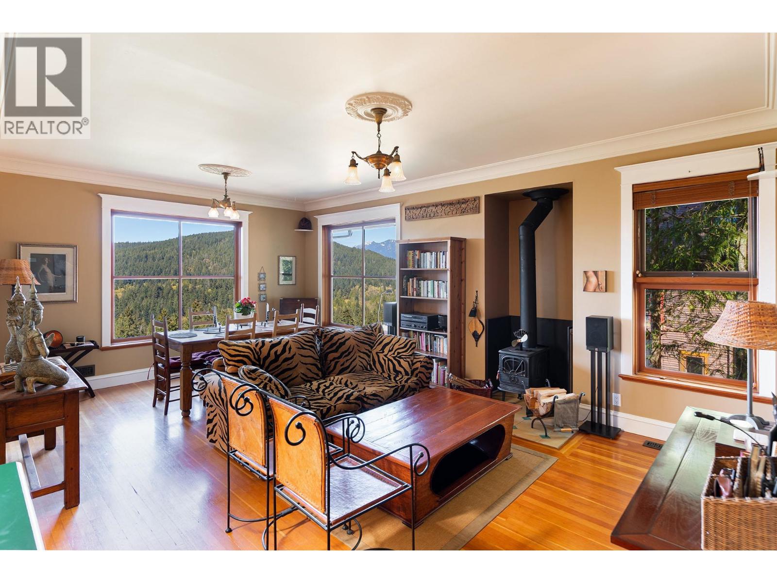 555 Roocroft Lane, Bowen Island, British Columbia  V0N 1G2 - Photo 11 - R3172753