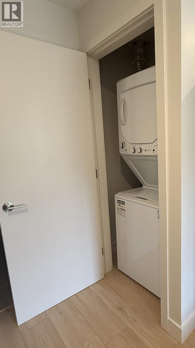 Studio 6252 Kitchener Street, Burnaby, British Columbia  V5B 2J4 - Photo 2 - R3172737