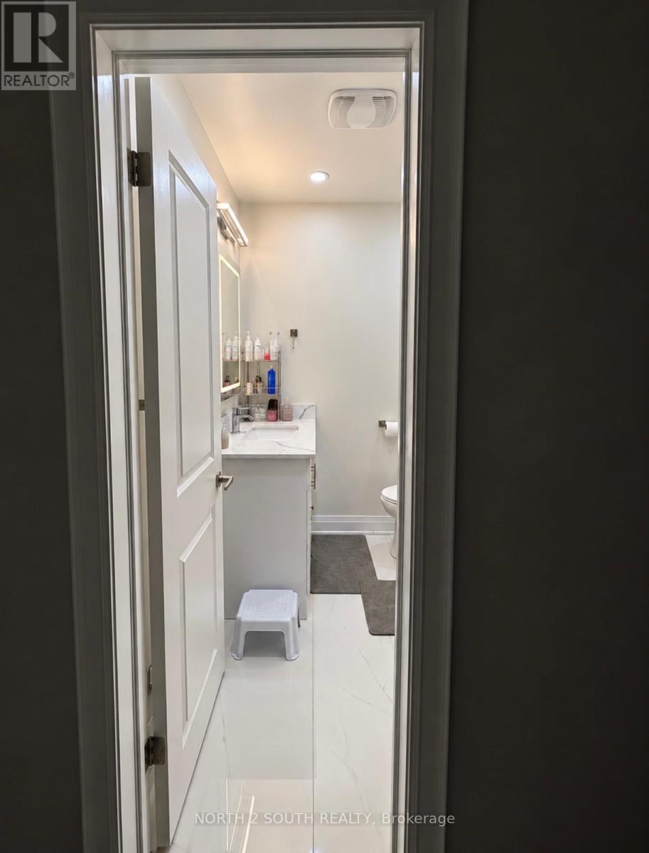 Main - 96 Bamford Crescent, Toronto, Ontario  M3N 1T8 - Photo 18 - W13804014