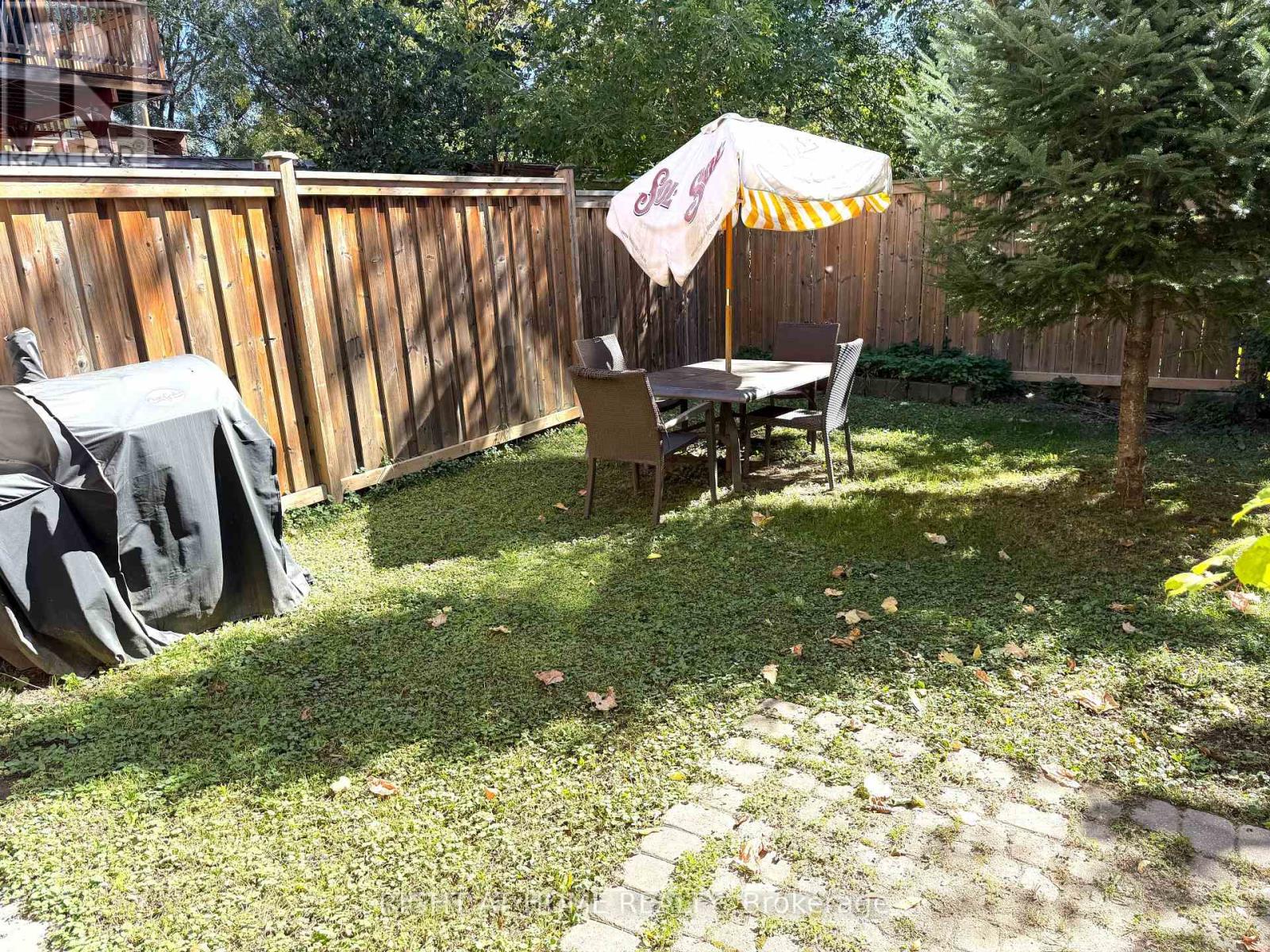4 - 11 Donald Avenue, Toronto, Ontario  M6M 1J7 - Photo 10 - W13804446