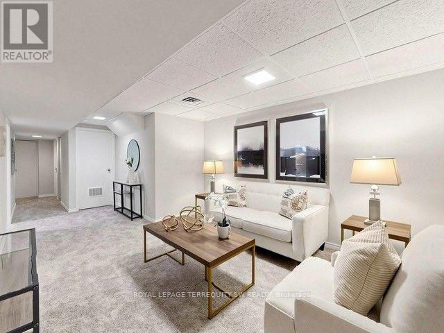 12 Sir Pellias Terrace, Markham (Markham Village), Ontario  L3P 2Z8 - Photo 23 - N13866310