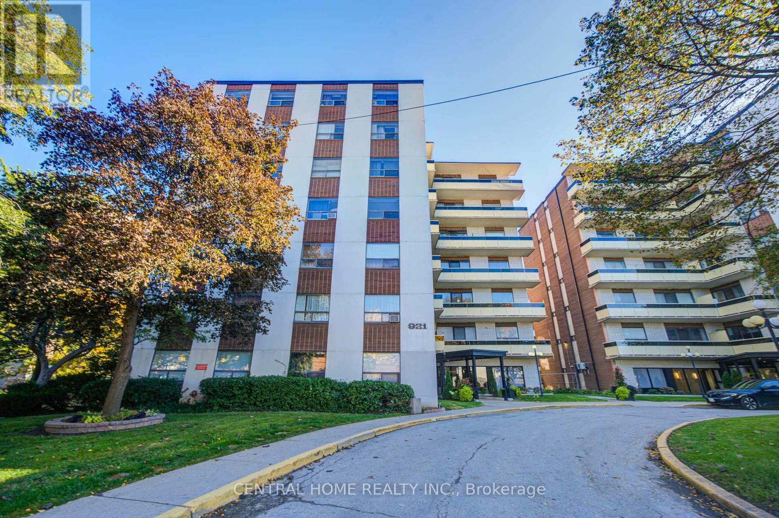 504 - 921 MIDLAND AVENUE, Toronto, Ontario