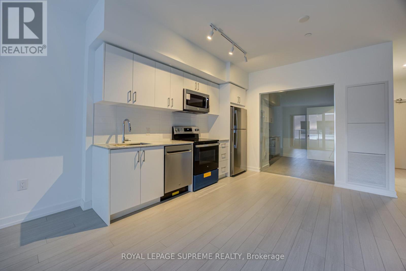 412 - 4010 Eglinton Avenue W, Toronto, Ontario M9A 0G5 - Photo 18 - W13866382