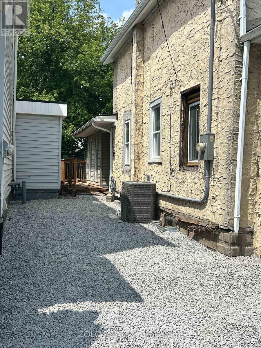 1 - 4299 Second Avenue, Niagara Falls, Ontario  L2E 4G8 - Photo 3 - X13866406