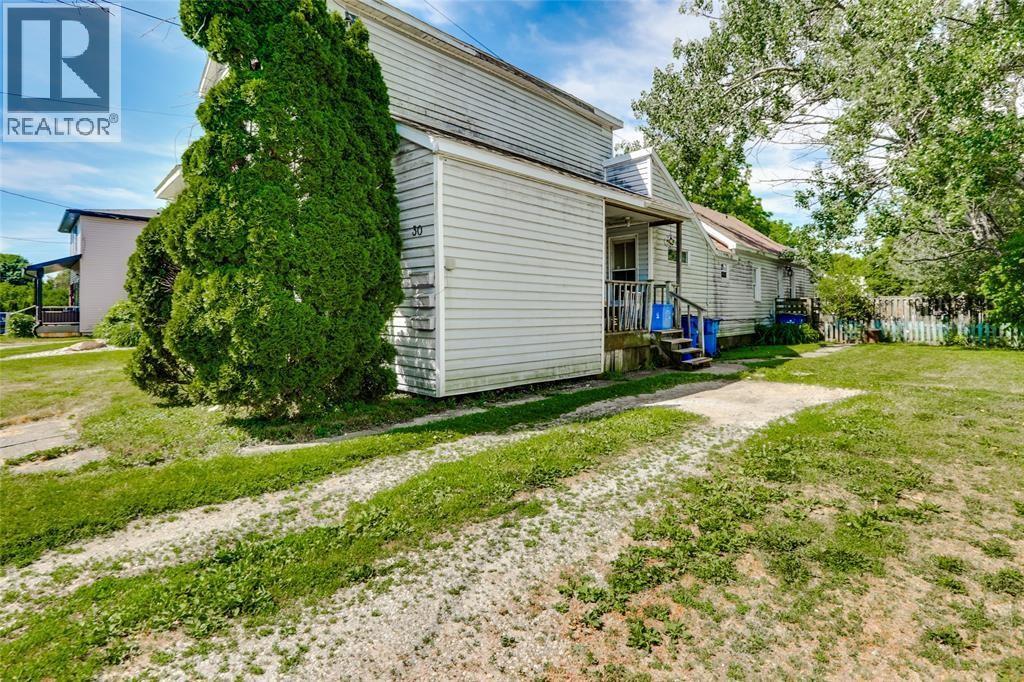 30 Duke STREET South Chatham Ontario Canada N7M4L9 3