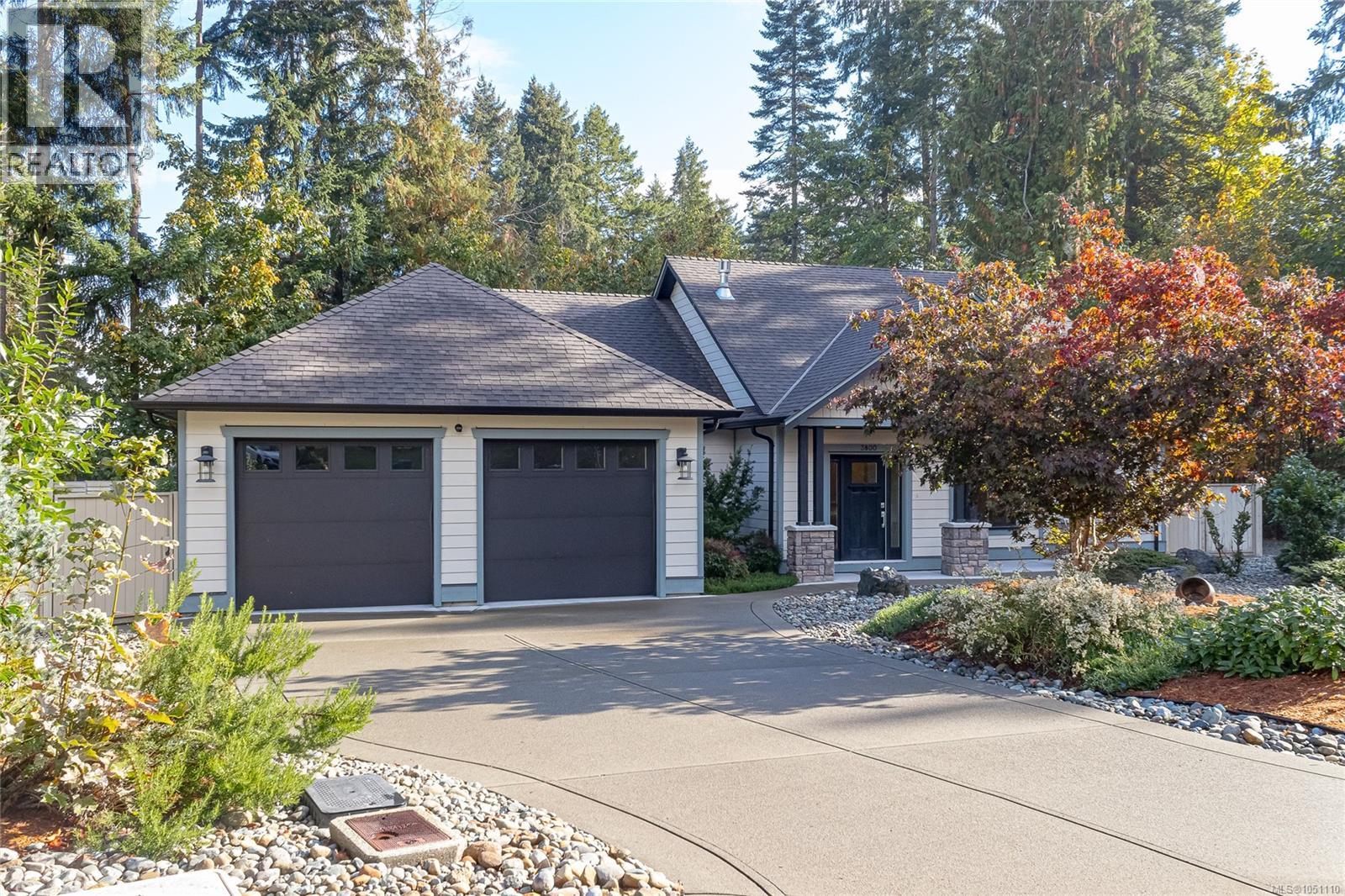 3800 Creekside Dr