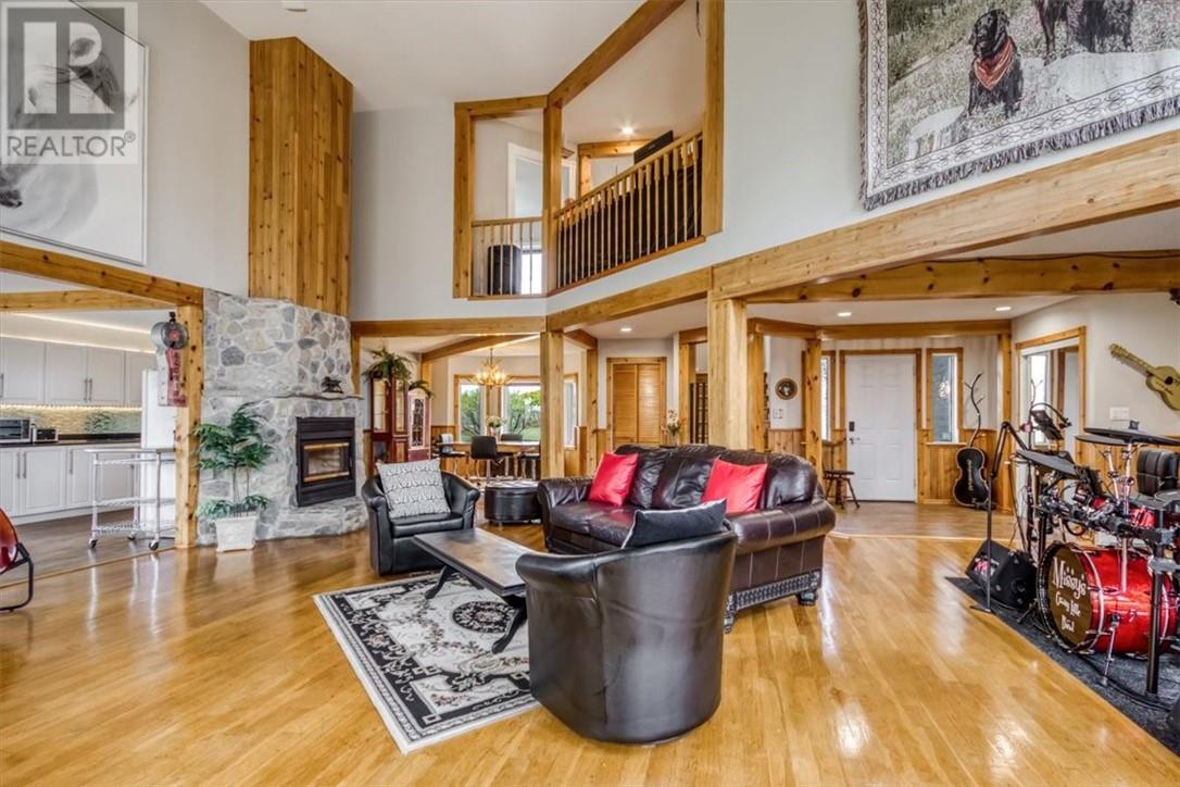 36 Fraser Street, Gore Bay, Ontario  P0P 1H0 - Photo 21 - 2130777