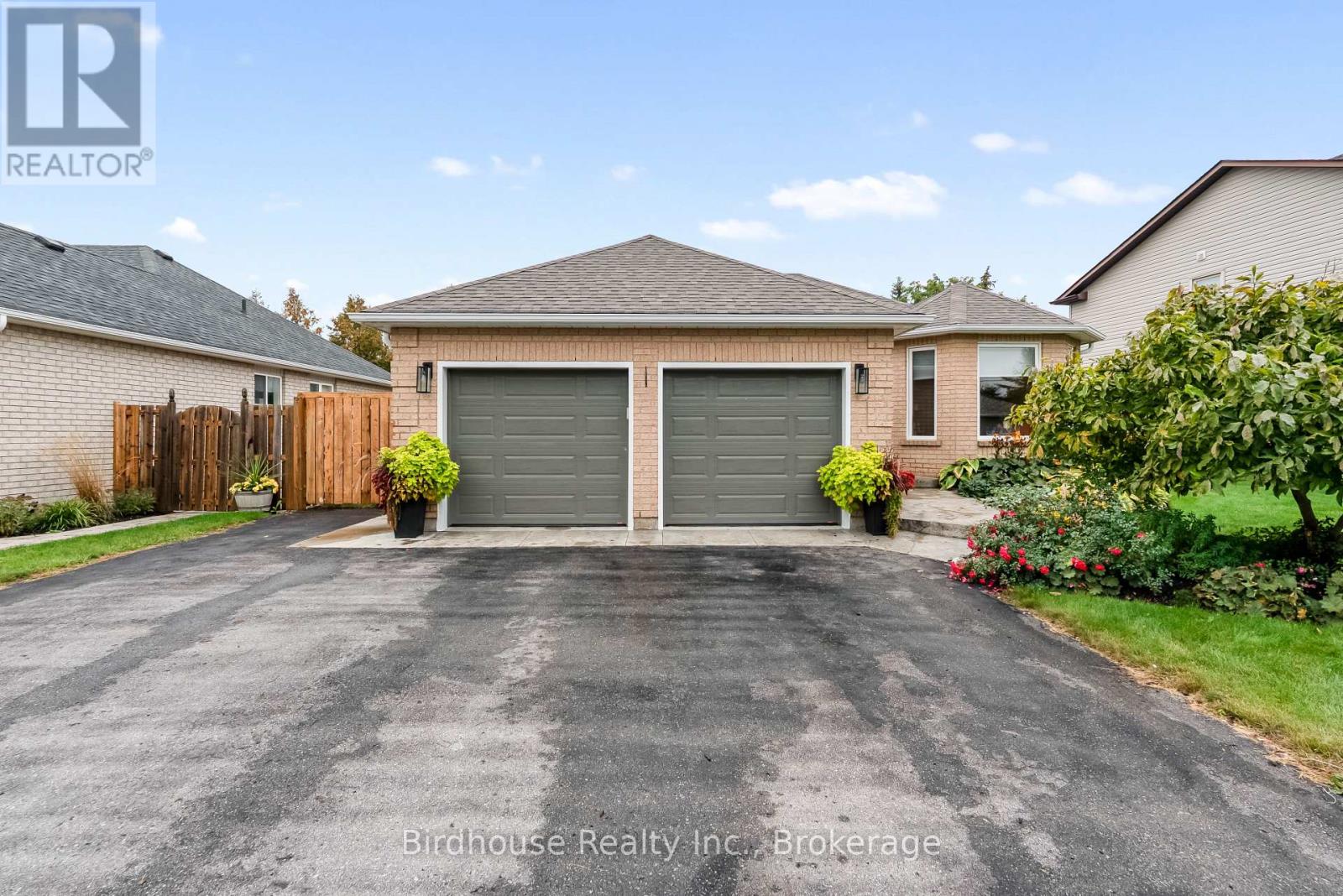 25 Kirkconnell Road, Kawartha Lakes, Ontario  K9V 6E7 - Photo 1 - X13866654
