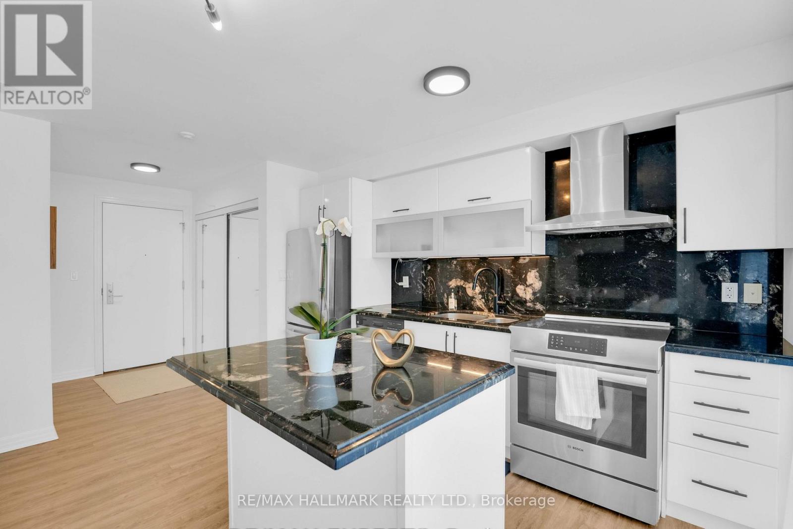 207 - 2015 Sheppard Avenue E, Toronto, Ontario  M2J 0B3 - Photo 2 - C13866664