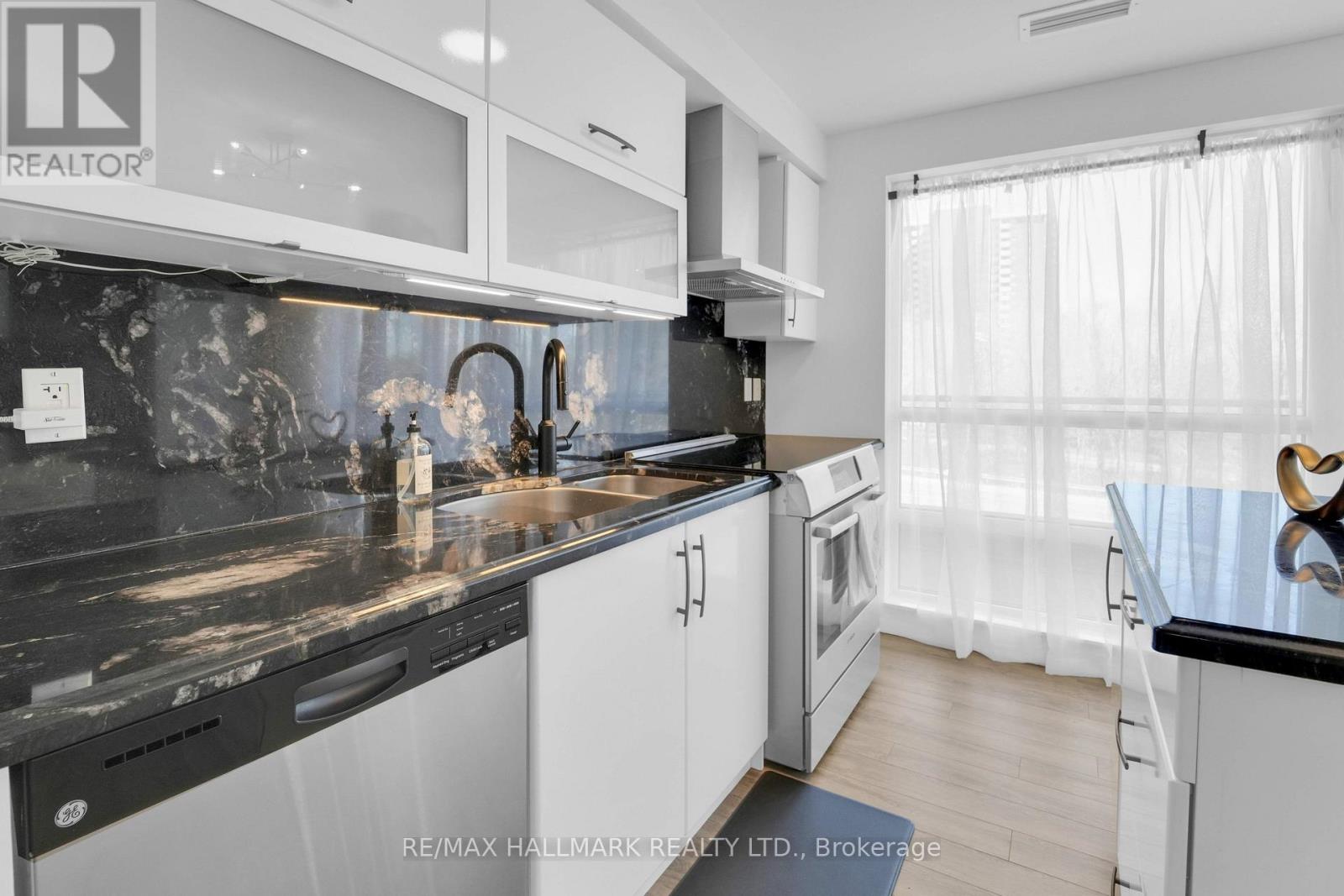 207 - 2015 Sheppard Avenue E, Toronto, Ontario  M2J 0B3 - Photo 7 - C13866664