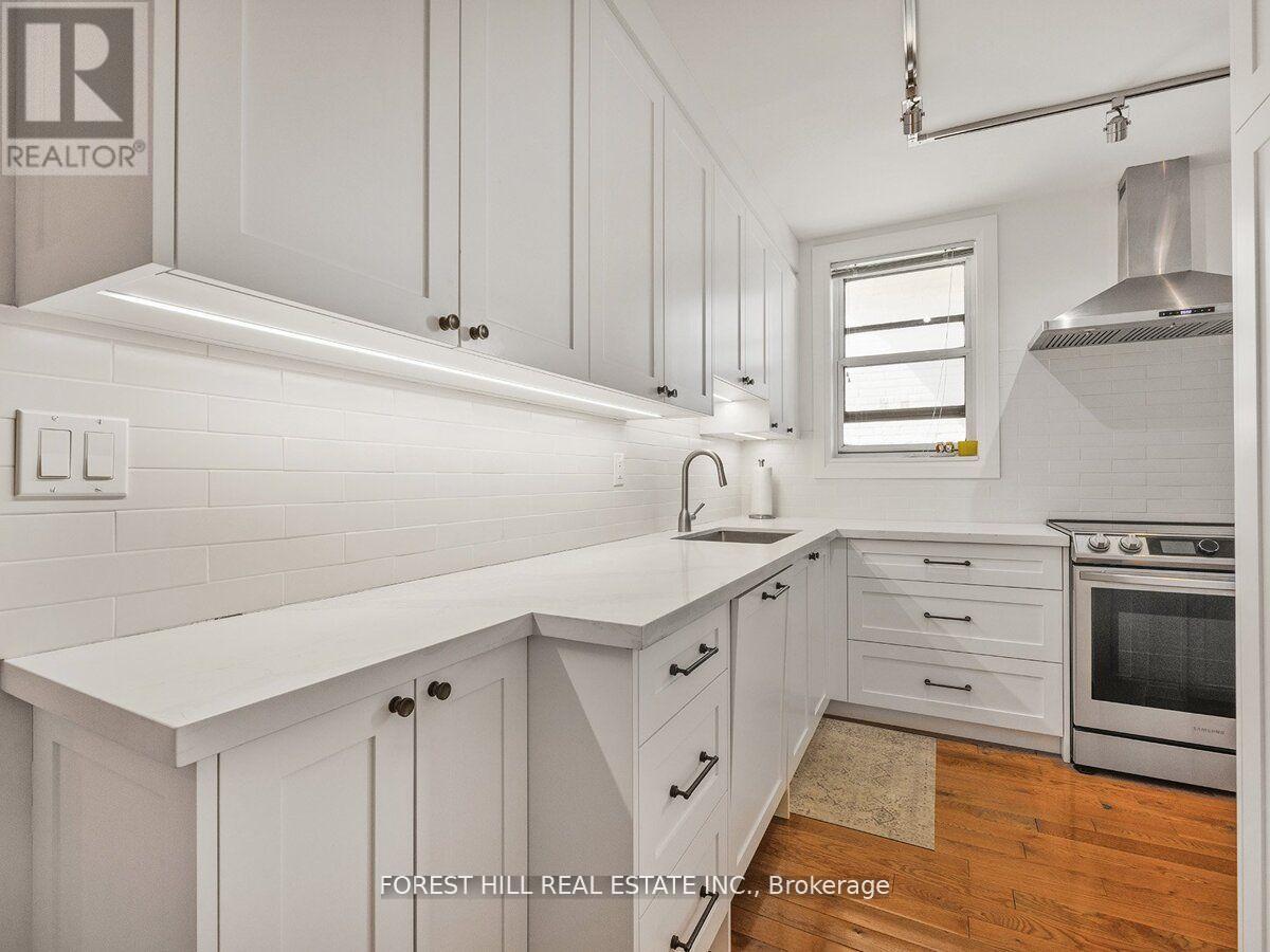 2nd & 3rd Floor - 14b Glenview Avenue, Toronto, Ontario  M4R 1P6 - Photo 8 - C13866706