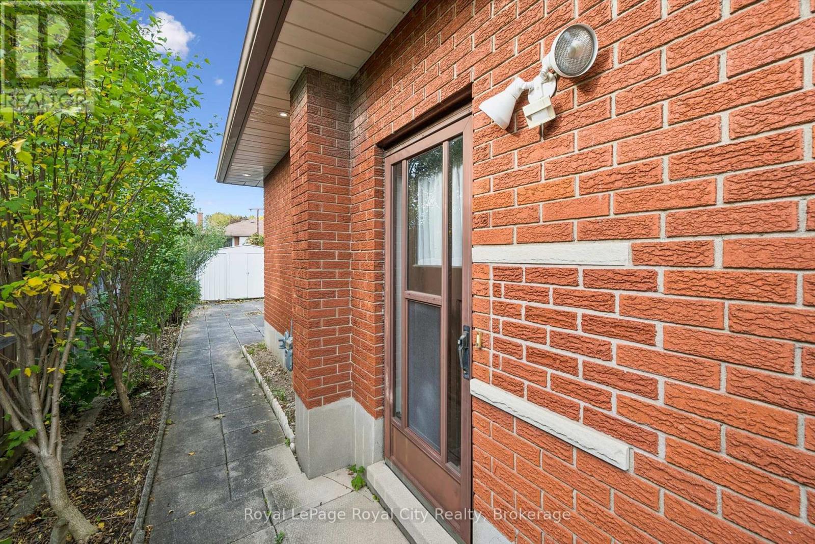 27 Palermo Crescent, Guelph, Ontario N1E 2J8 - Photo 41 - X13866484