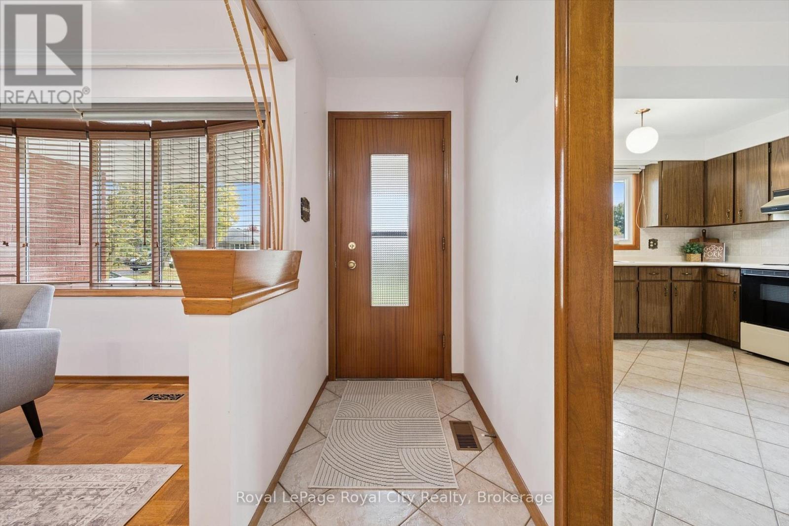 27 Palermo Crescent, Guelph, Ontario N1E 2J8 - Photo 7 - X13866484