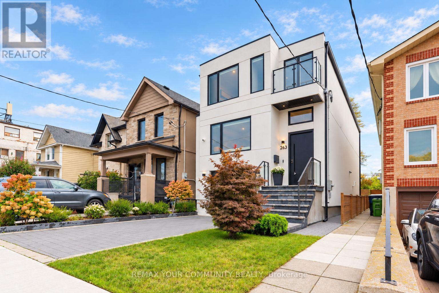 263 Linsmore Crescent, Toronto, Ontario  M4J 4L6 - Photo 2 - E13866696