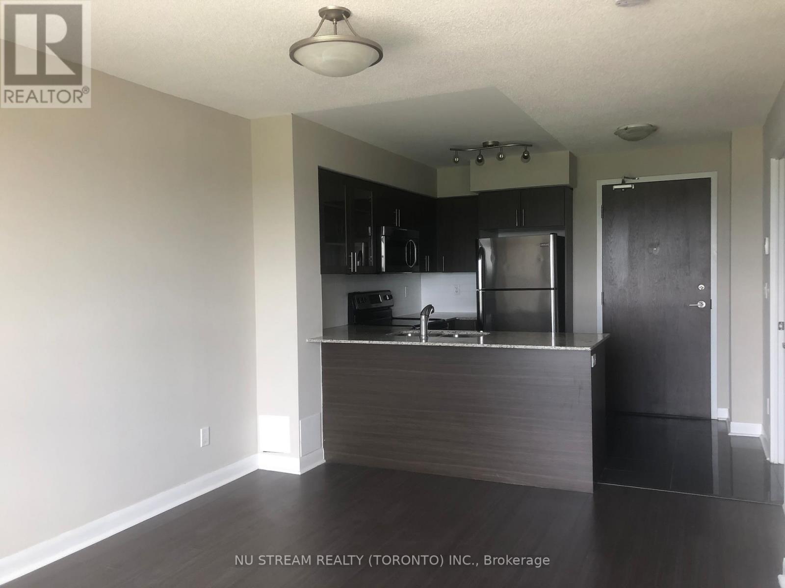921 - 75 NORMAN BETHUNE AVENUE