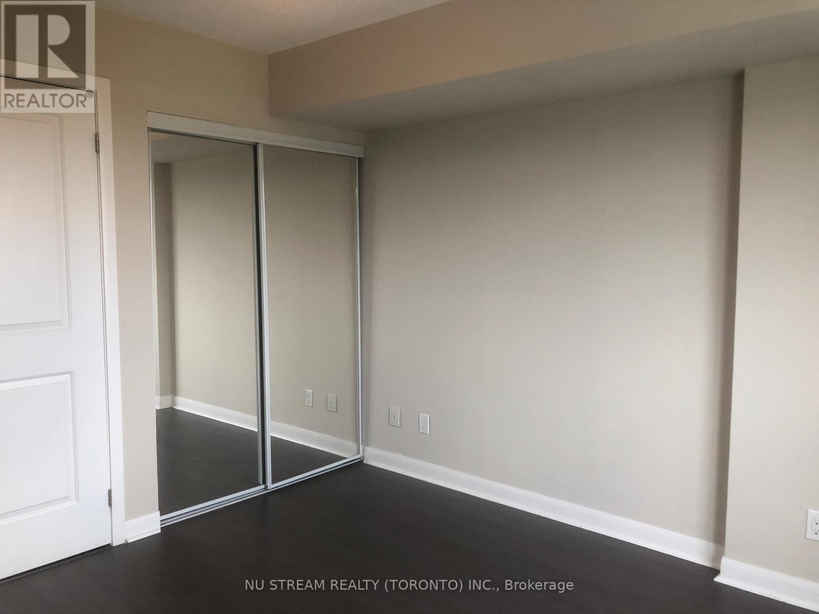 921 - 75 Norman Bethune Avenue, Richmond Hill (Beaver Creek Business Park), Ontario  L4B 0B6 - Photo 6 - N13866456