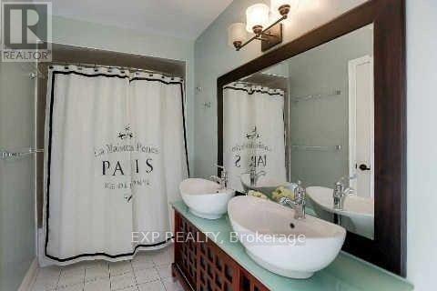 345 Rushbrook Drive, Newmarket, Ontario  L3X 2B9 - Photo 6 - N13866486