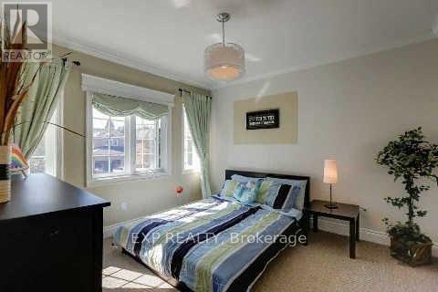 345 Rushbrook Drive, Newmarket, Ontario  L3X 2B9 - Photo 7 - N13866486