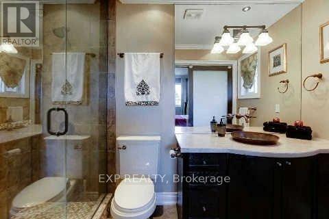 345 Rushbrook Drive, Newmarket, Ontario  L3X 2B9 - Photo 8 - N13866486
