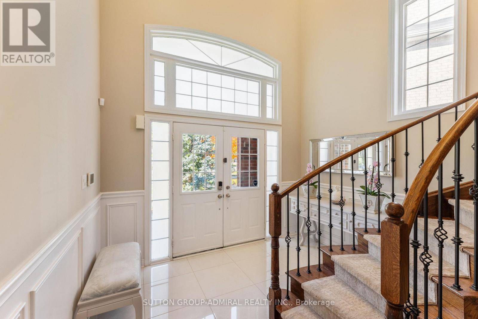55 Maverick Crescent, Vaughan, Ontario  L6A 4L1 - Photo 9 - N13866488