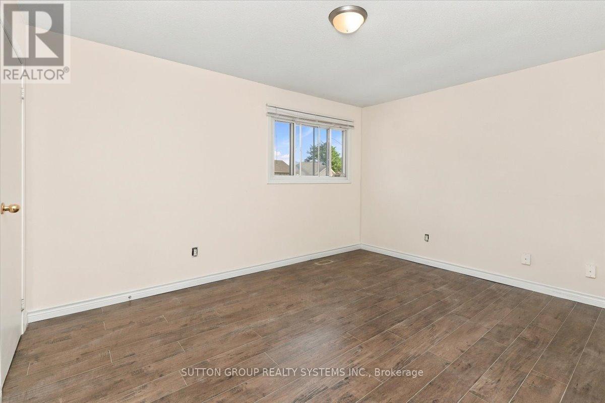 4118 Teakwood Drive, Mississauga, Ontario  L5C 3L6 - Photo 10 - W13866530