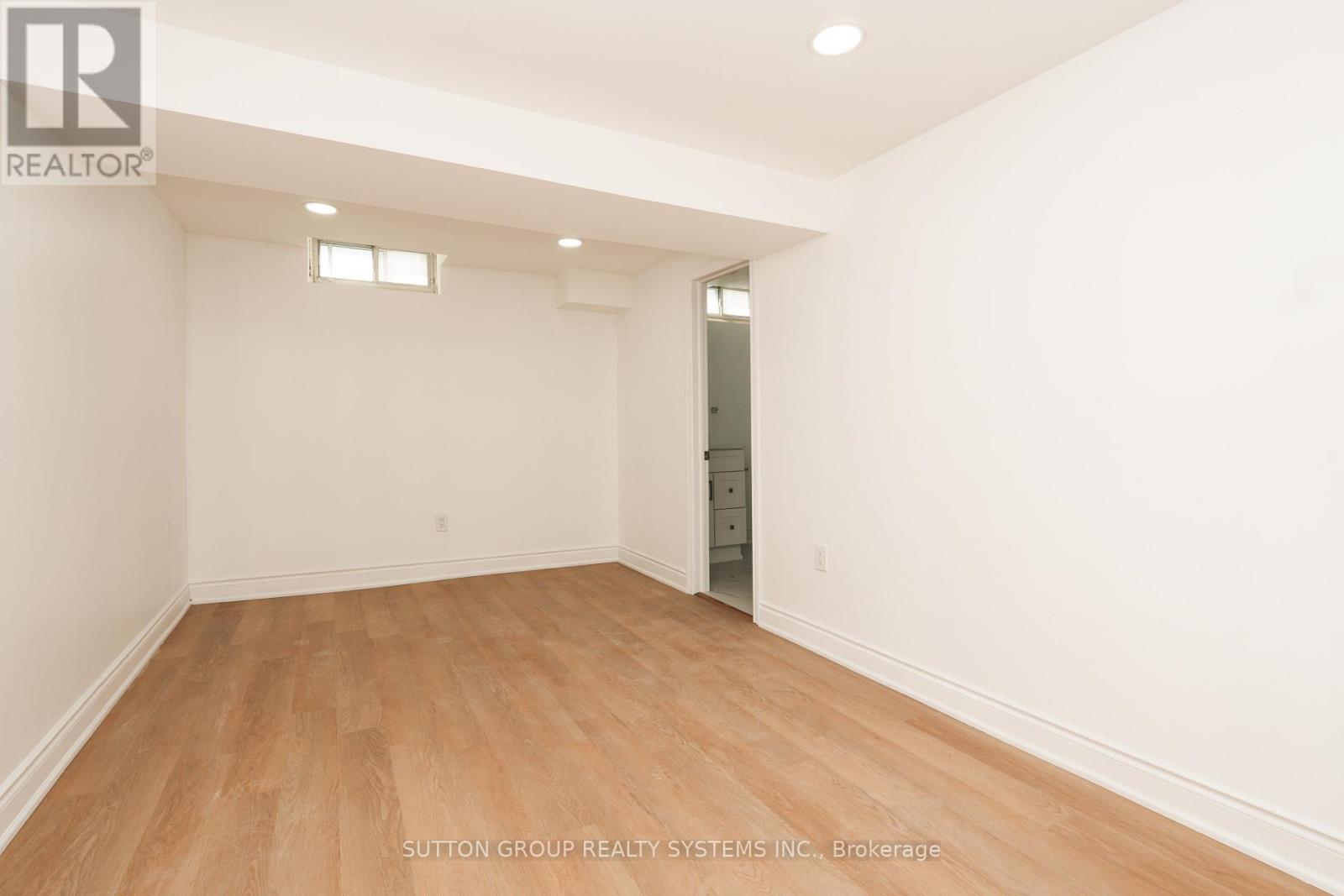 4118 Teakwood Drive, Mississauga, Ontario  L5C 3L6 - Photo 17 - W13866530