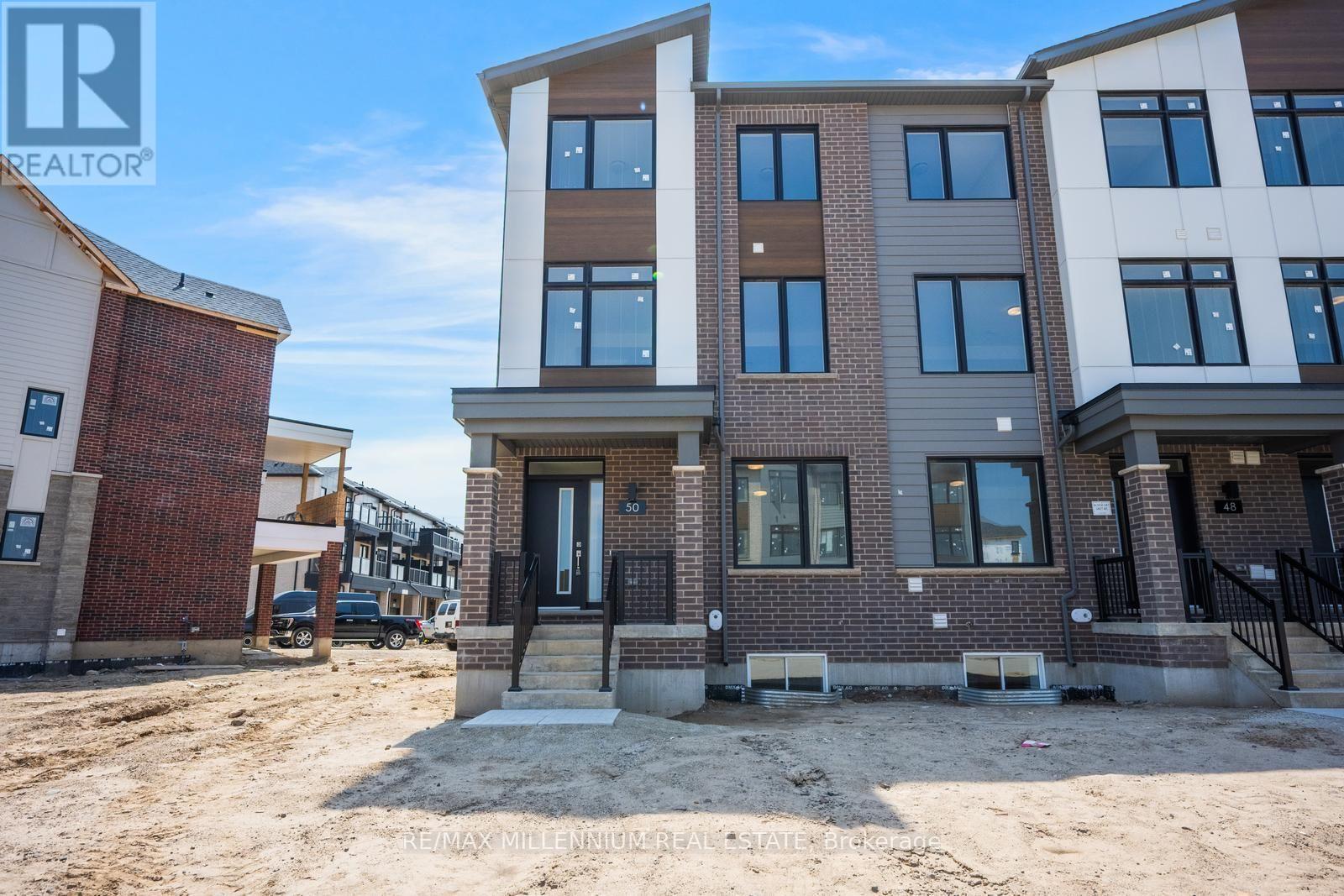 Main - 50 Thornbird Crescent, Brampton, Ontario  L7A 0B8 - Photo 3 - W13866584