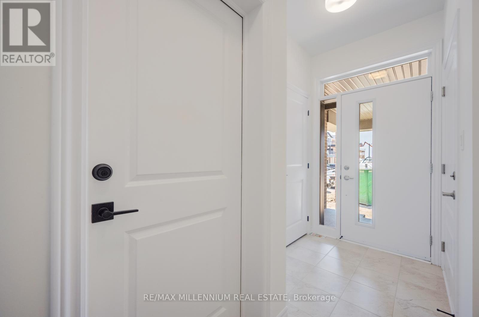 Main - 50 Thornbird Crescent, Brampton, Ontario  L7A 0B8 - Photo 7 - W13866584
