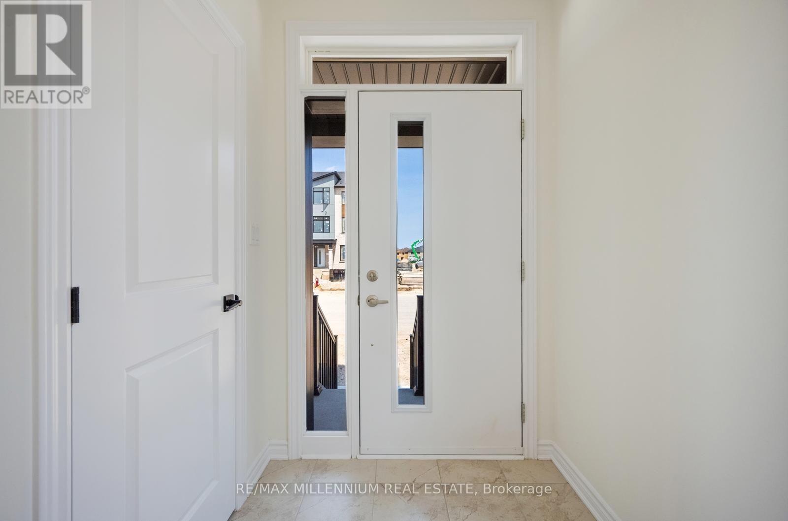 Main - 50 Thornbird Crescent, Brampton, Ontario  L7A 0B8 - Photo 9 - W13866584