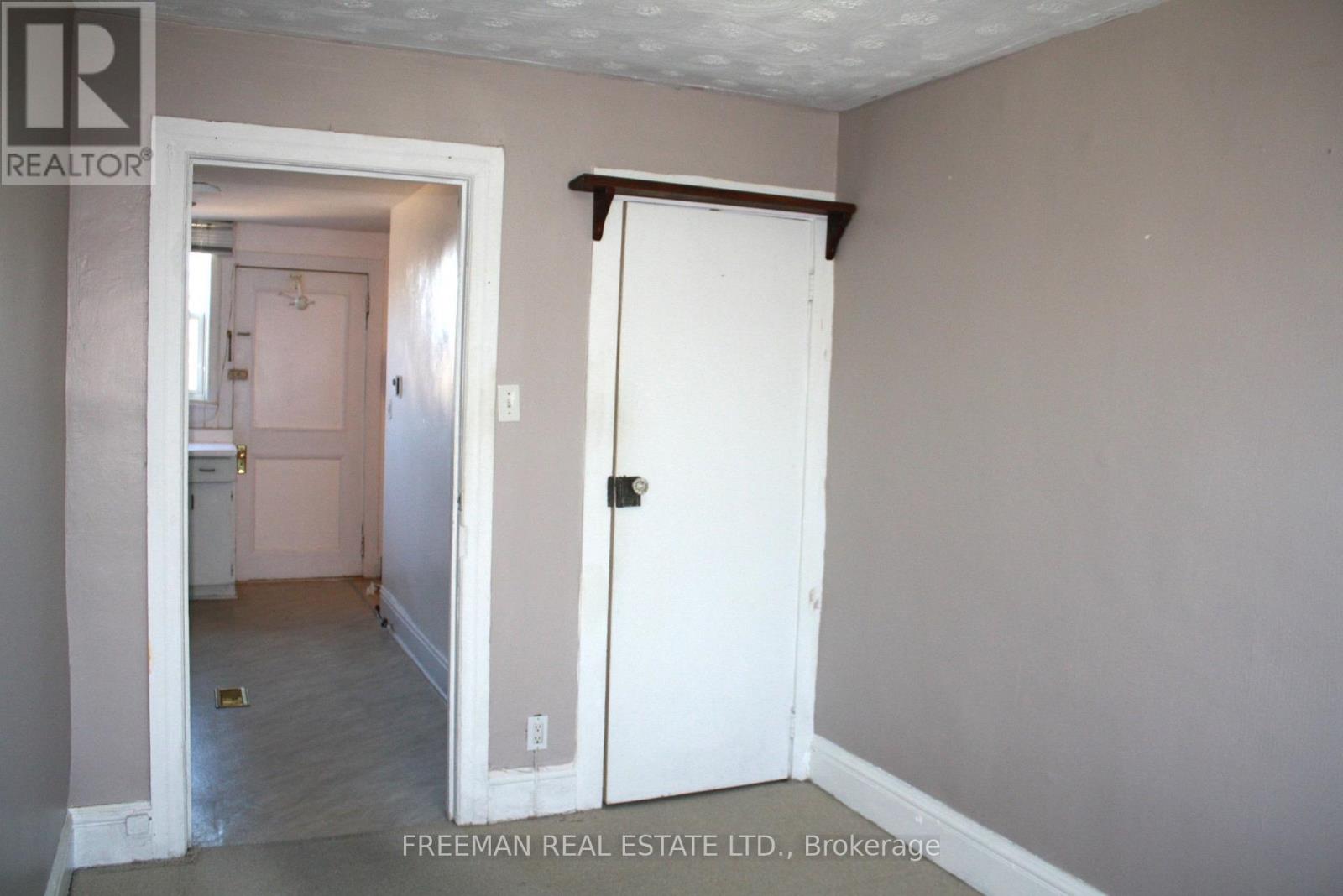 203 Fairview Avenue, Toronto, Ontario  M6P 3A6 - Photo 15 - W13866628
