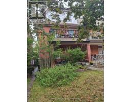 203 FAIRVIEW AVENUE, Toronto, Ontario