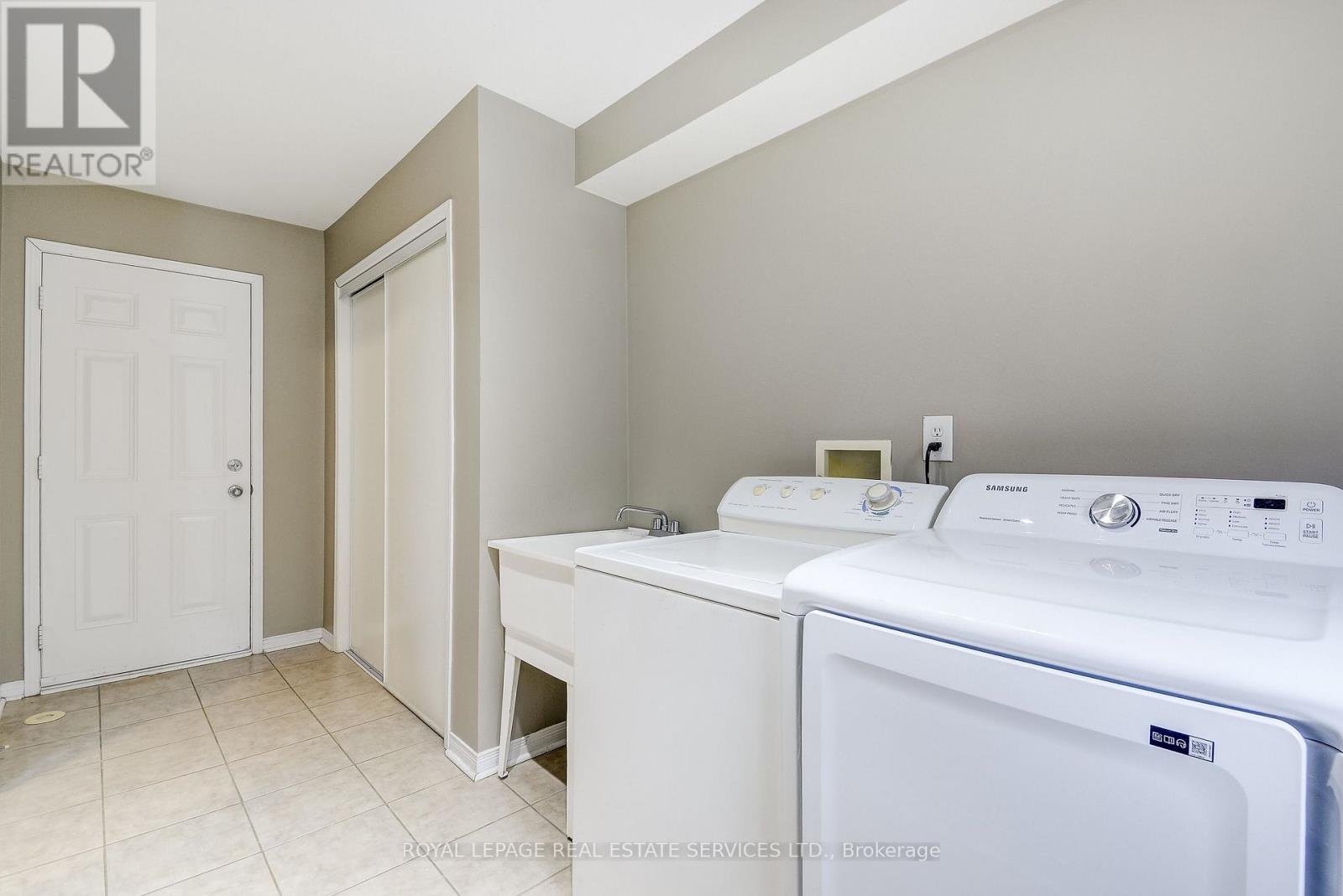 Furnished - 2353 Saddlecreek Crescent, Oakville (Wm Westmount), Ontario  L6M 5J7 - Photo 11 - W13866648