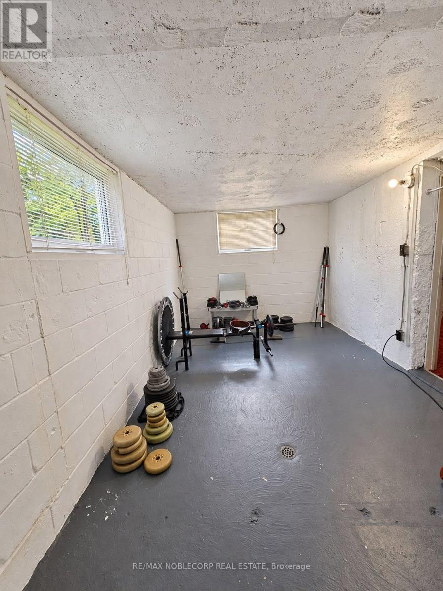 5 Conamore Crescent, Toronto, Ontario  M3J 1H2 - Photo 22 - W13866798