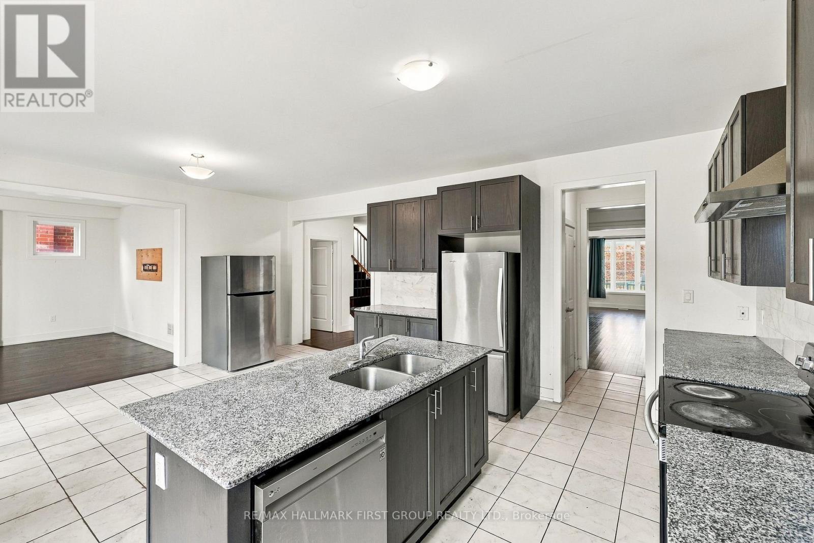 17 Micklefield Avenue, Whitby, Ontario  L1P 0C2 - Photo 7 - E13750458