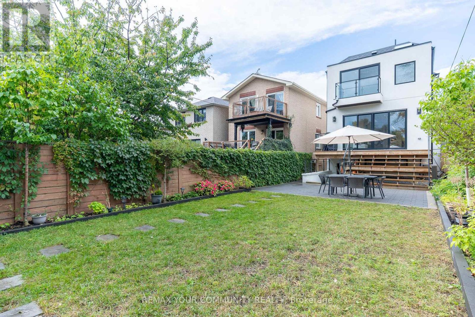 263 Linsmore Crescent, Toronto, Ontario  M4J 4L6 - Photo 46 - E13866696