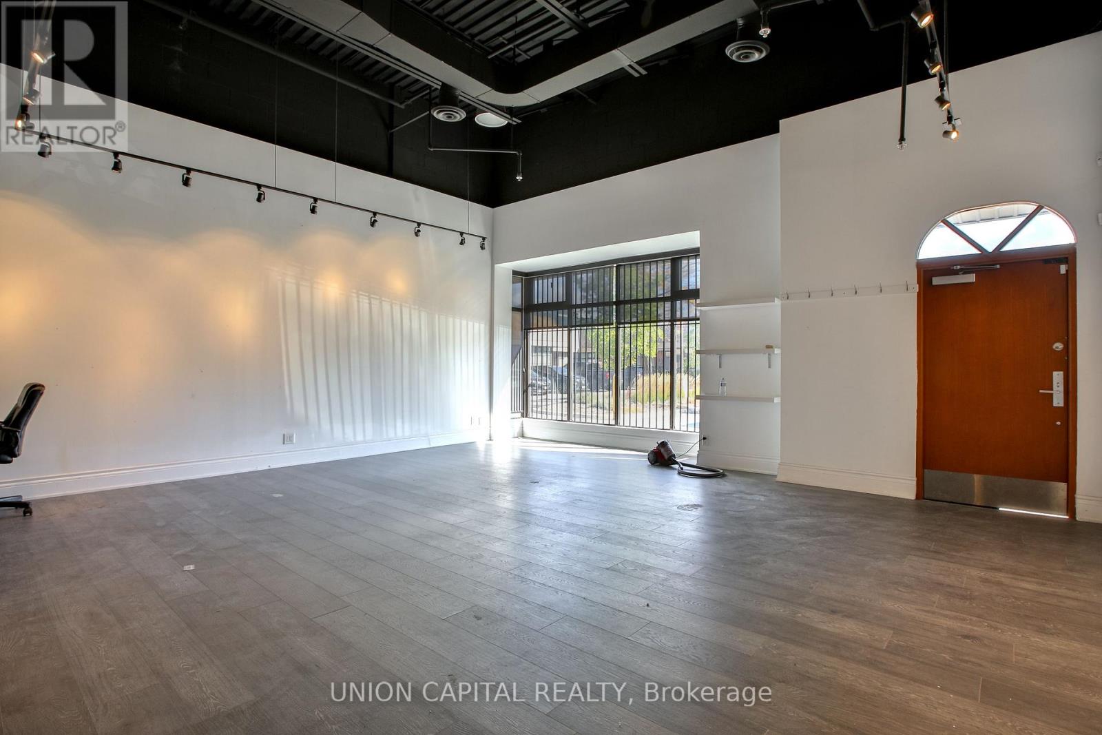 34 - 20 Wertheim Court, Richmond Hill (Beaver Creek Business Park), Ontario  L4B 3A8 - Photo 4 - N12834006