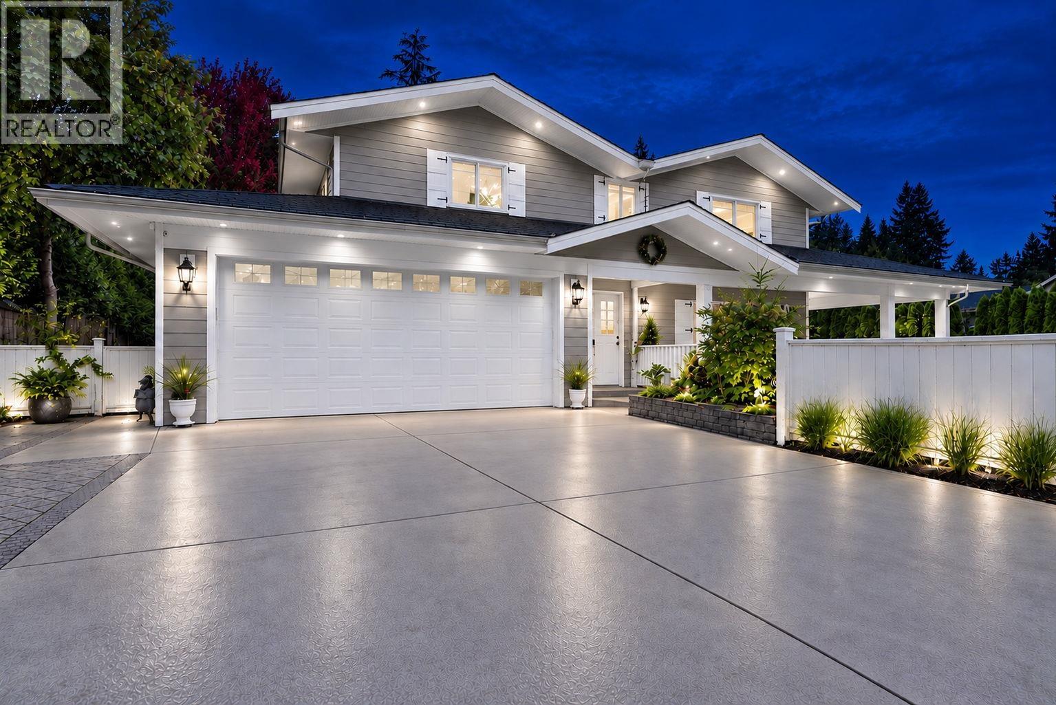 320 MOYNE DRIVE West Vancouver British Columbia Canada V7S1J5