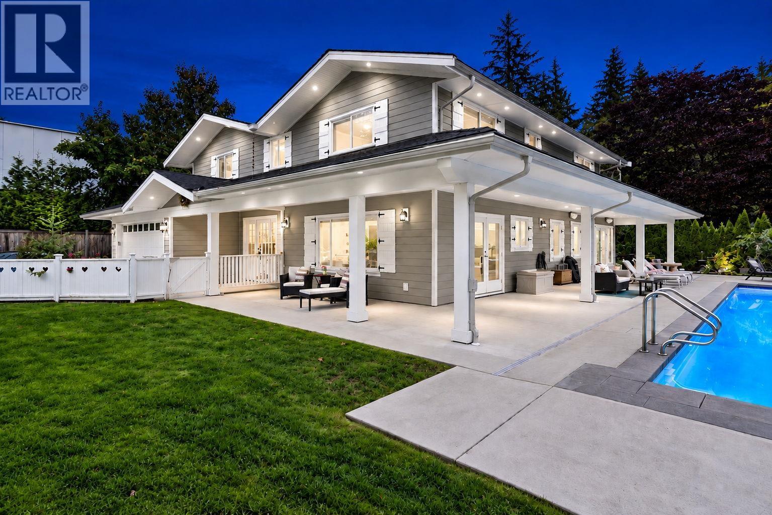 320 MOYNE DRIVE West Vancouver British Columbia Canada V7S1J5 2