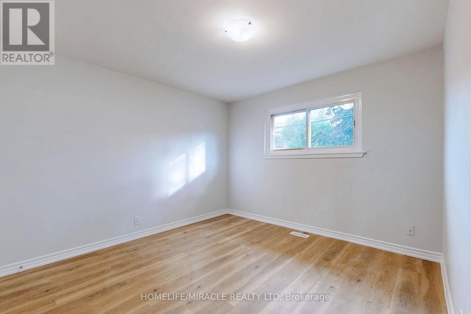 Main Floor - 253 Wilson Road N, Oshawa, Ontario  L1G 6E3 - Photo 18 - E13865010
