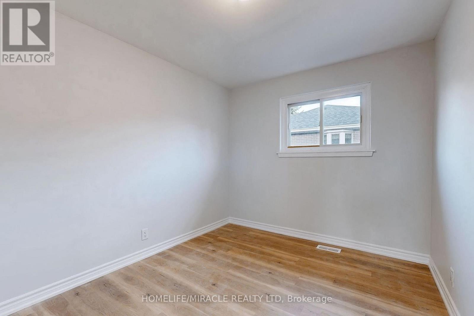Main Floor - 253 Wilson Road N, Oshawa, Ontario  L1G 6E3 - Photo 20 - E13865010