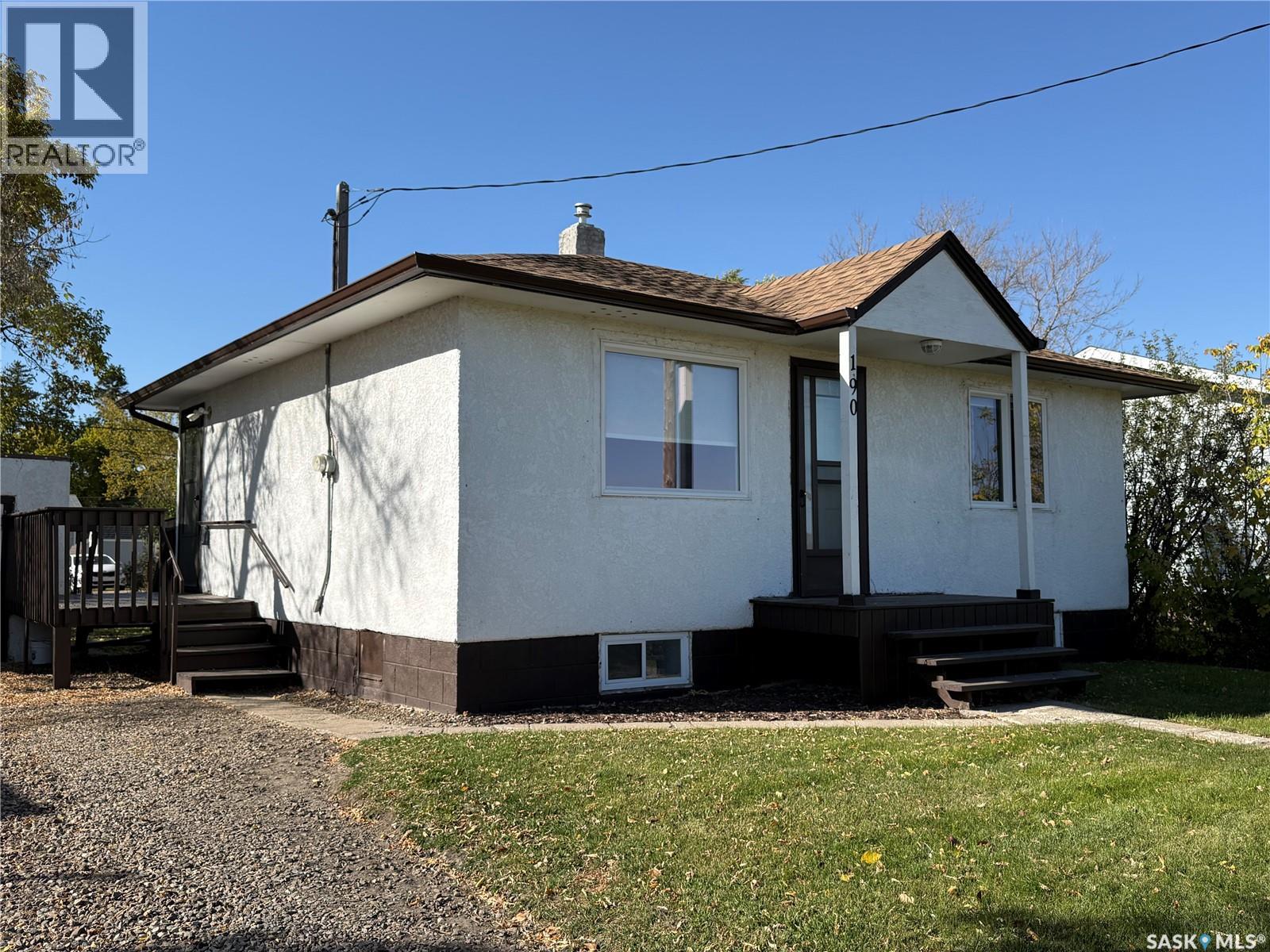 190 Victoria Avenue, Yorkton, Saskatchewan  S3N 1T1 - Photo 3 - SK050442