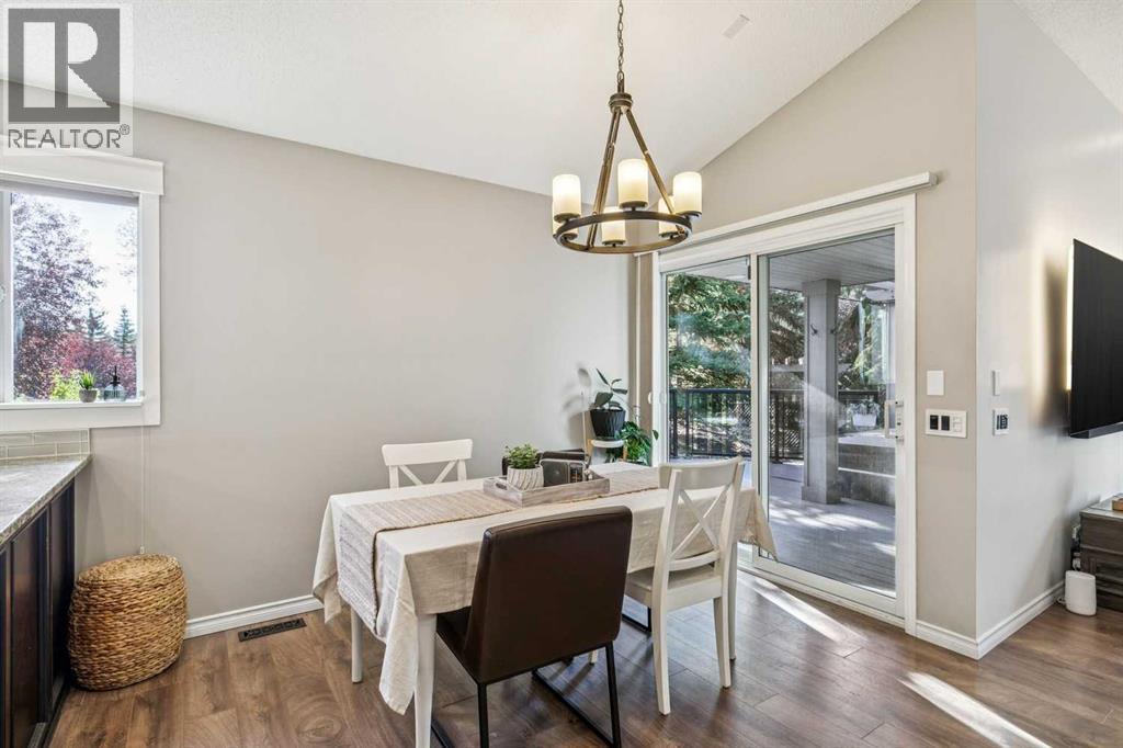 36 Hidden Ranch Mews Nw, Calgary, Alberta  T3A 5Z5 - Photo 10 - A2349545