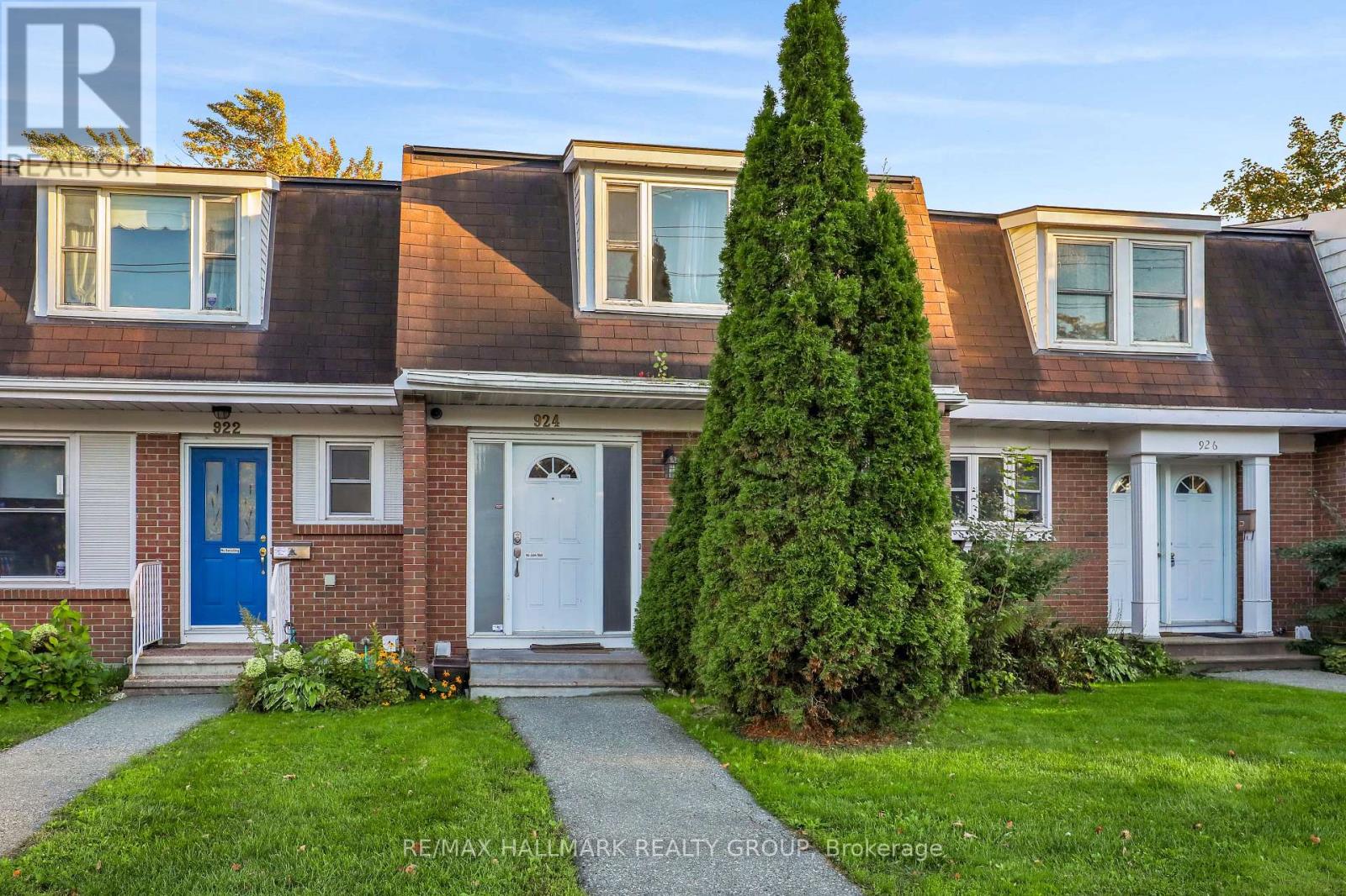 924 DYNES ROAD, Ottawa, Ontario