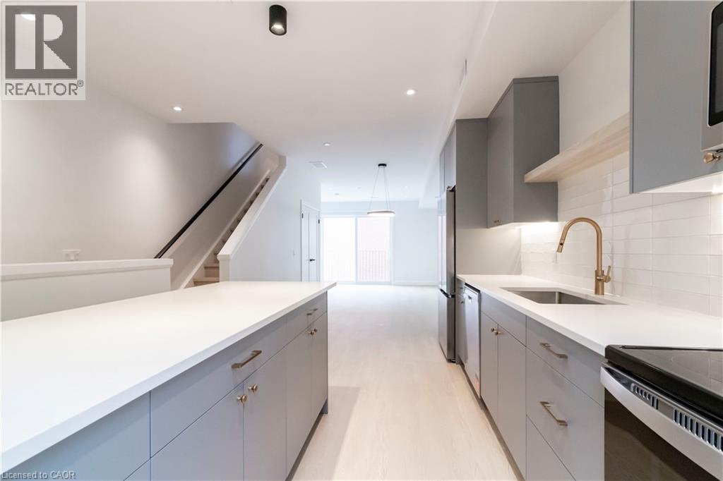 114 Madison Avenue S Unit# 8, Kitchener, Ontario  N2G 3M6 - Photo 4 - 40868223