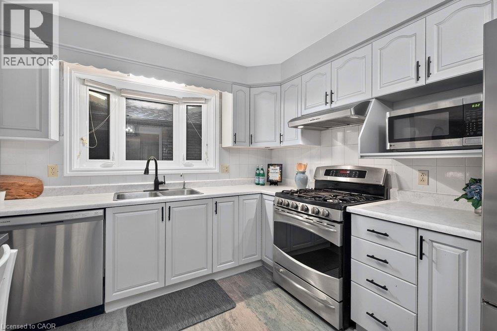 28 Glen Forest Drive, Hamilton, Ontario  L8K 5V8 - Photo 15 - 40868275