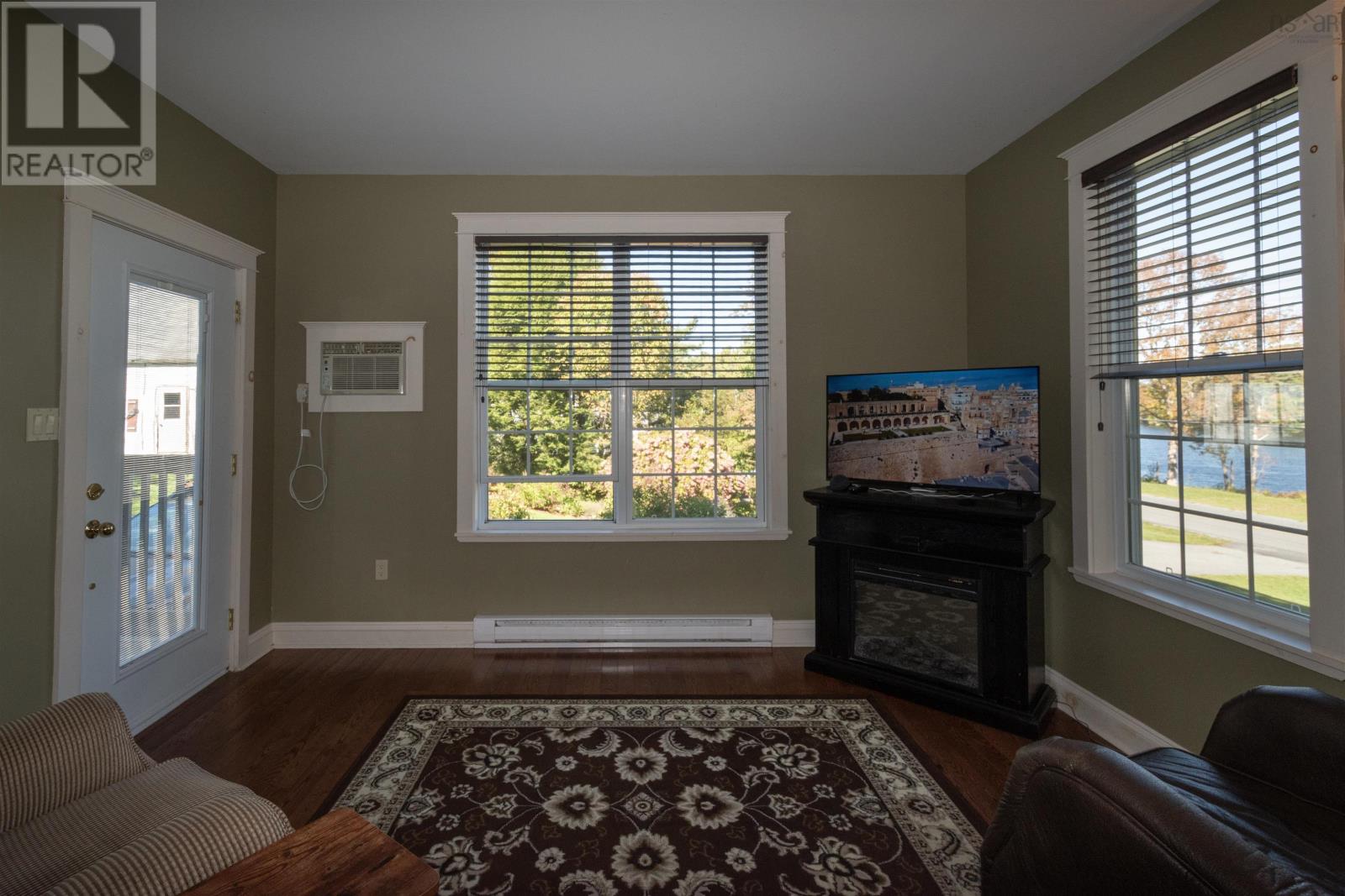 86 West Street, Milton, Nova Scotia  B0T 1P0 - Photo 7 - 202625247